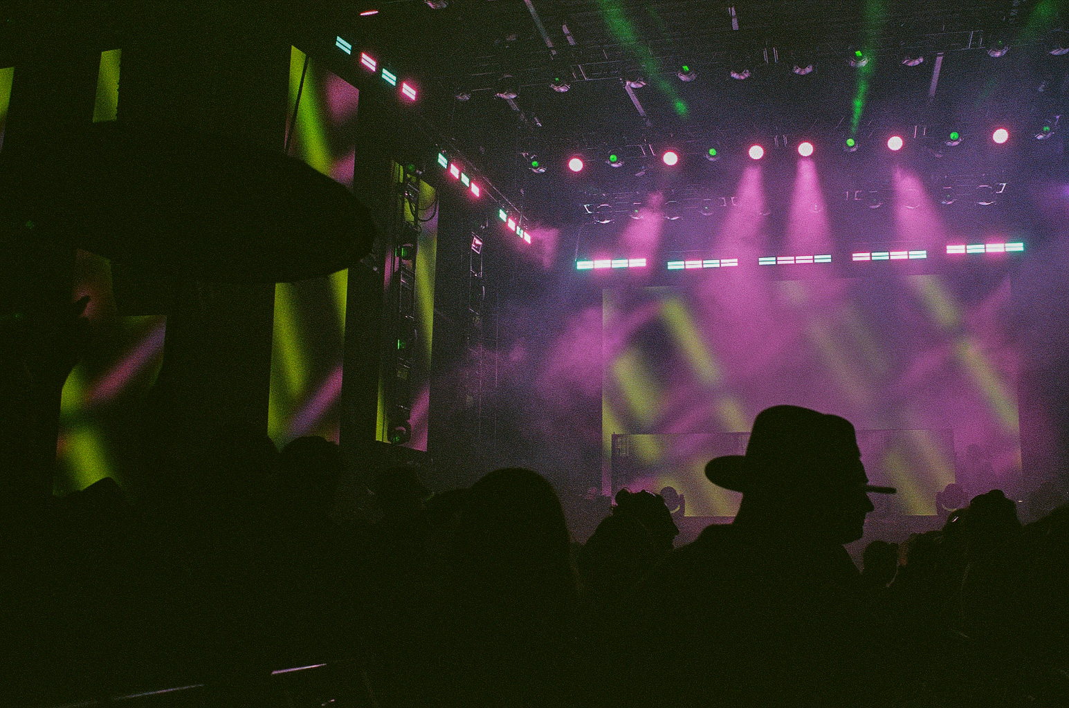 Deep Dish performing at the Ocean View stage on Day 2 of CRSSD Spring 2022.